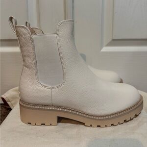 New. Women's Cream Chelsea Boots Size 7